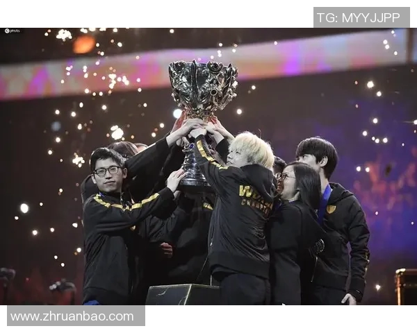 电竞比分揭秘FPX逆袭之路从低谷到巅峰的荣耀征程 电竞比分揭秘FPX逆袭之路从低谷到巅峰的荣耀征程